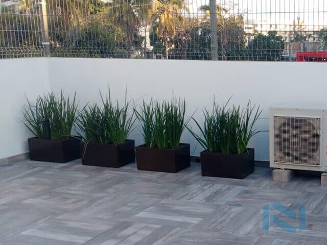 Maceta Decorativa en Fibra de Vidrio